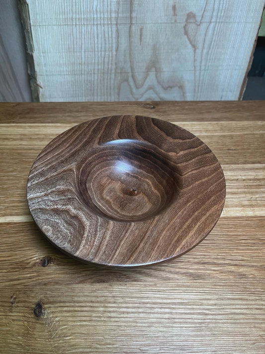 Petite assiette creuse en noyer - 20cm