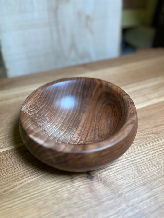 Grand bol en noyer - 17,5cm