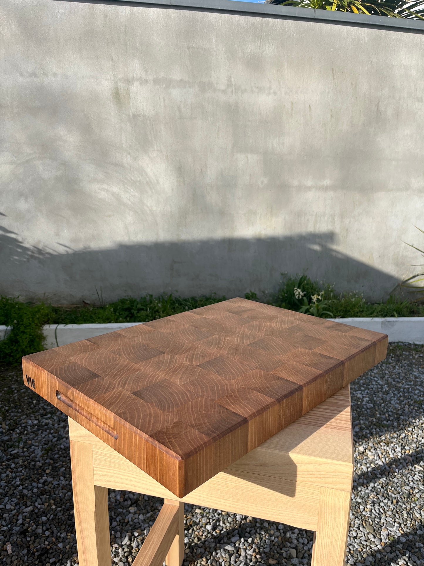 Billot d’exception en noyer ancien – 55,5 x 40 cm